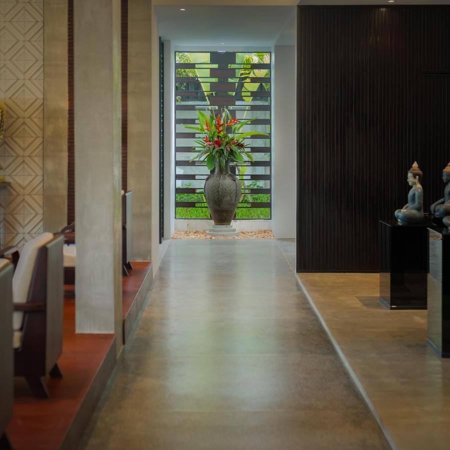 Eightfold Urban Resort Siem Reap Esterno foto Interior of the hotel