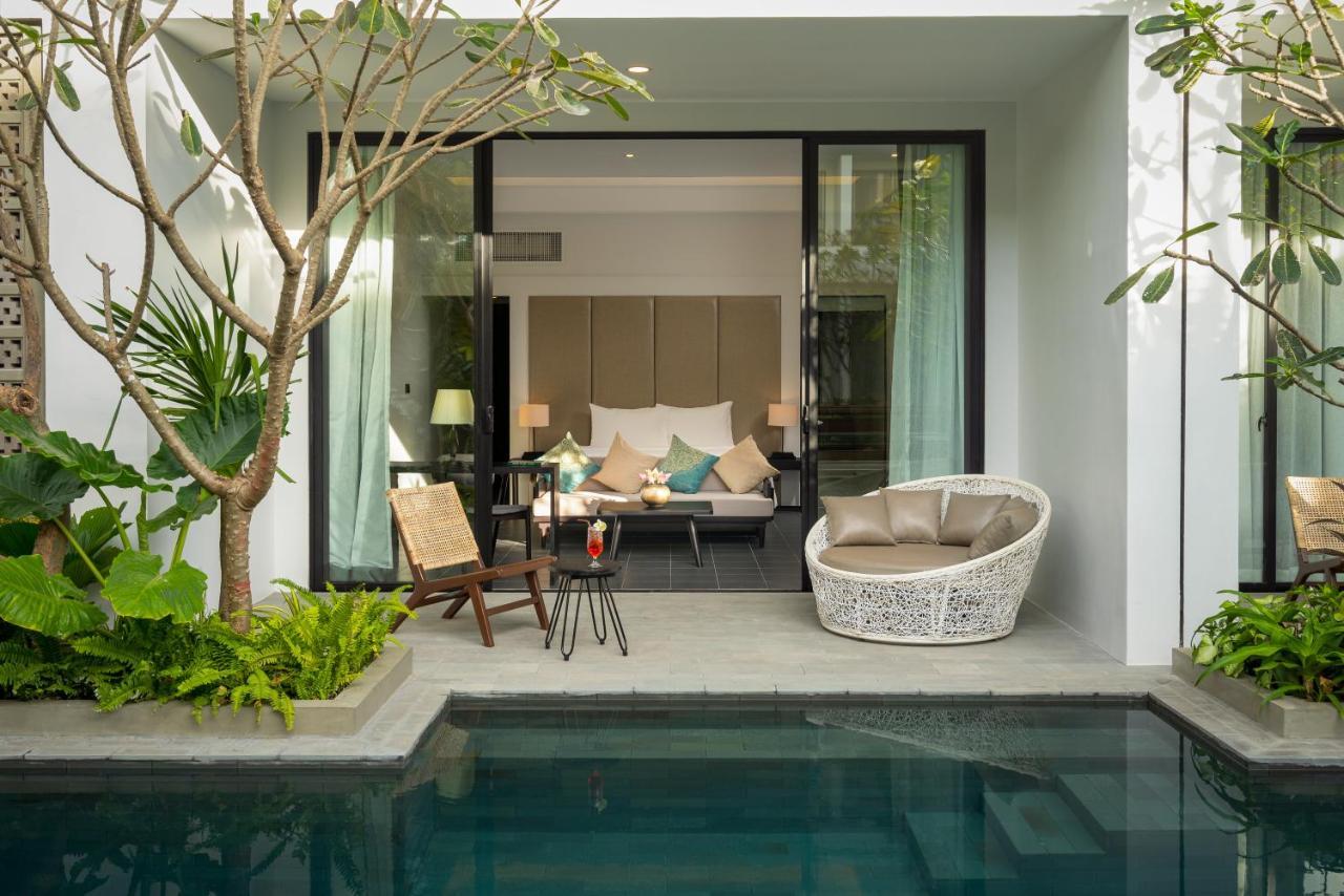 Eightfold Urban Resort Siem Reap Esterno foto A pool villa at The Sukhothai