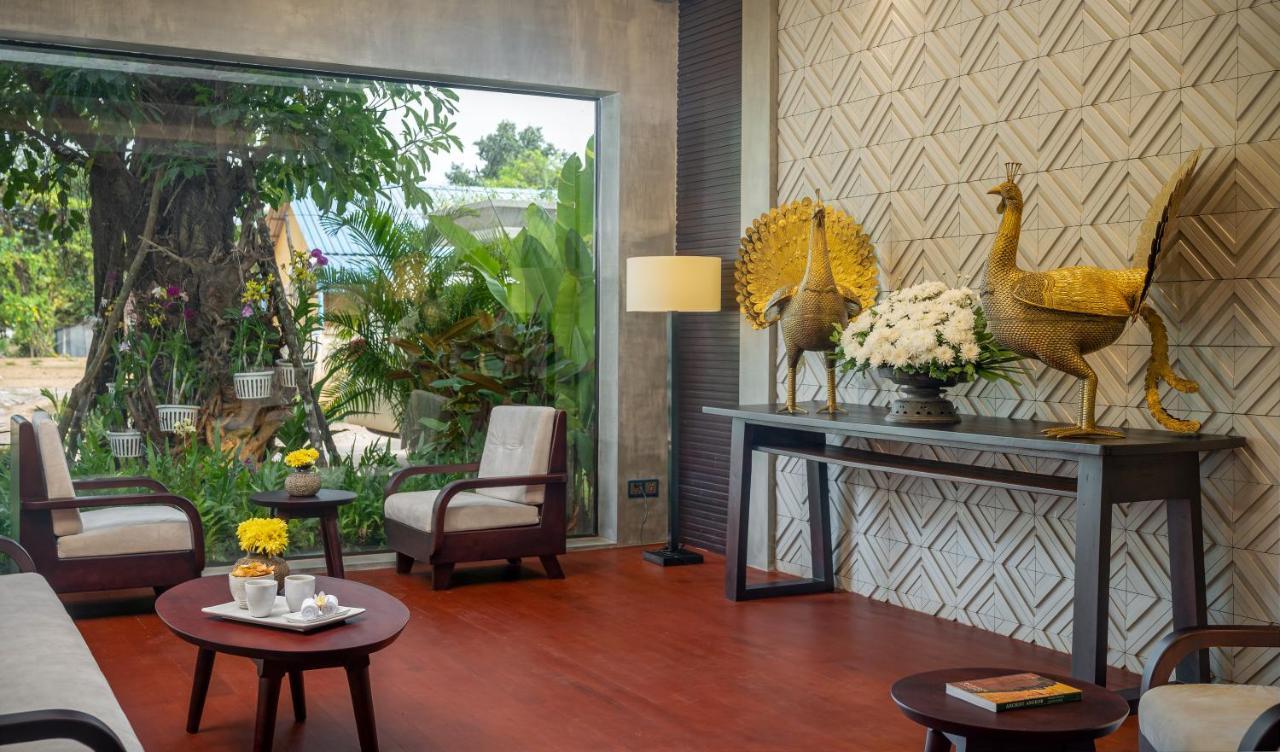 Eightfold Urban Resort Siem Reap Esterno foto The lobby of the hotel