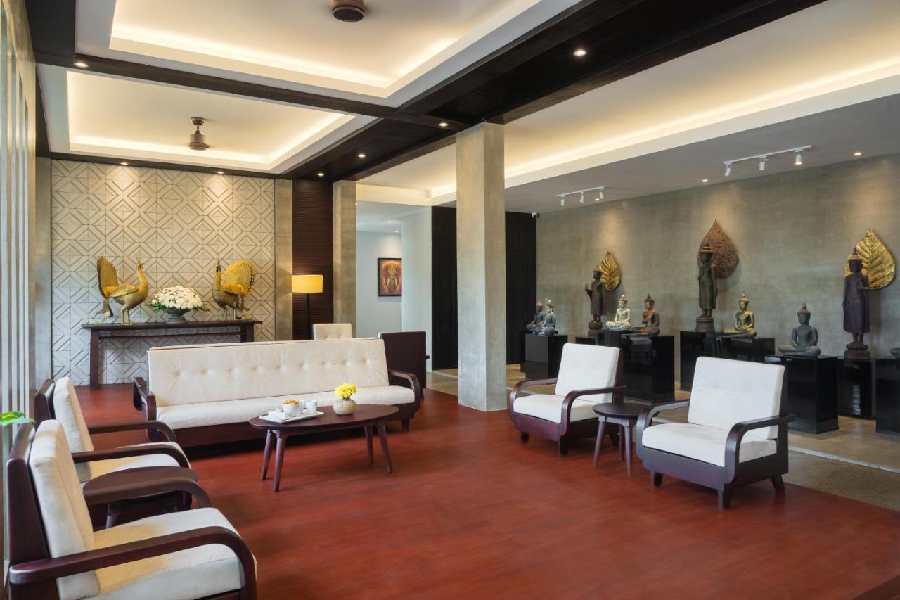 Eightfold Urban Resort Siem Reap Esterno foto The lobby of the Royal Thai Police Museum