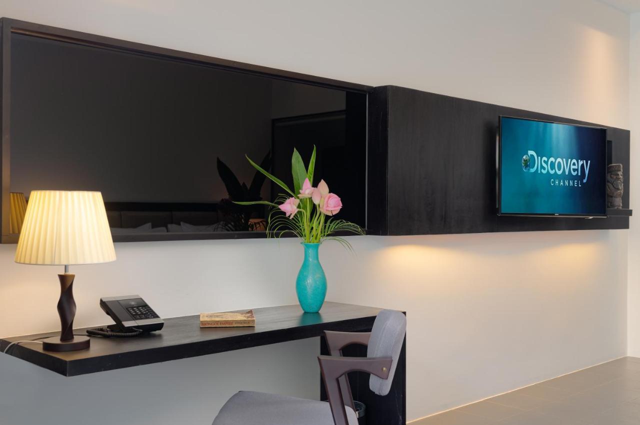 Eightfold Urban Resort Siem Reap Esterno foto Discovery Suites Amenity Area