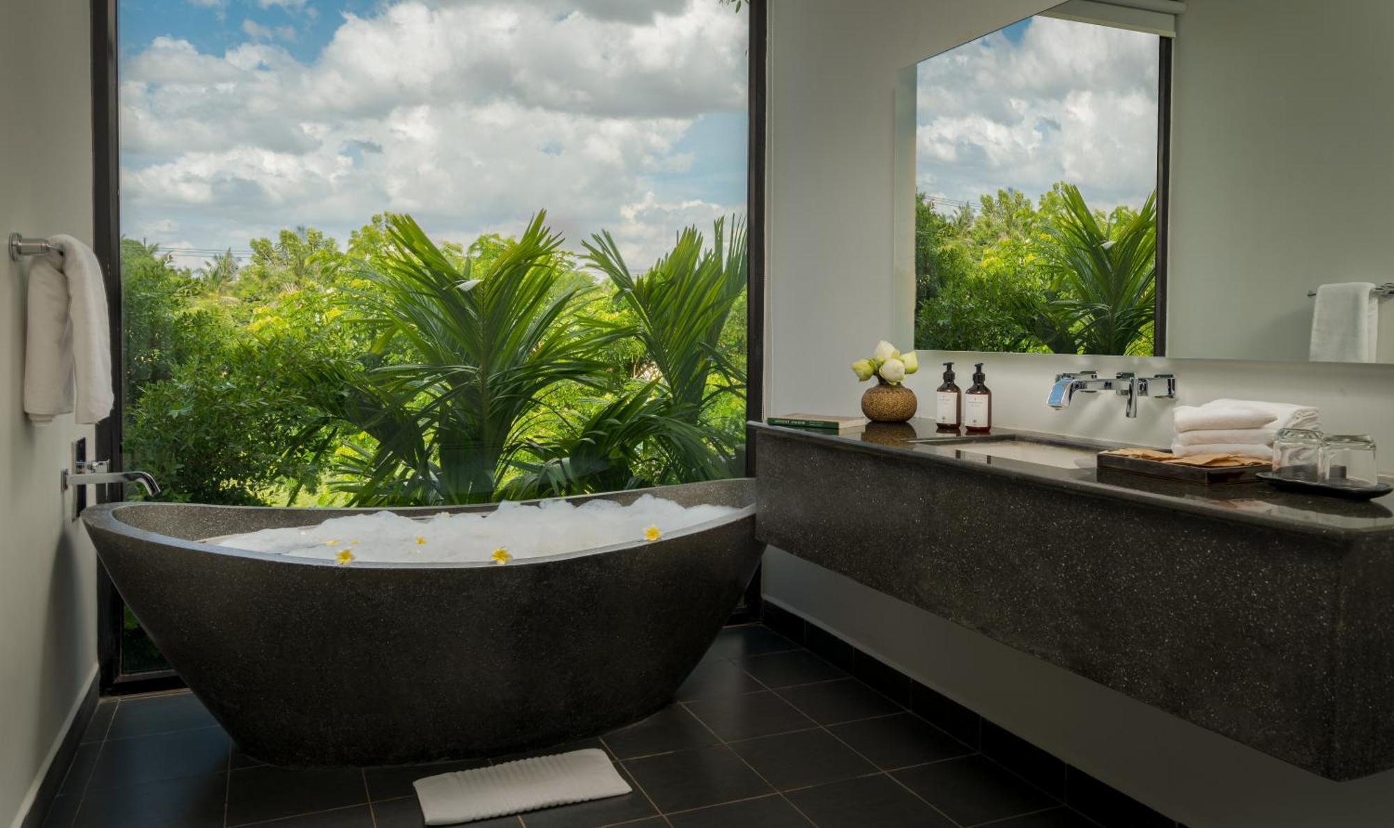 Eightfold Urban Resort Siem Reap Esterno foto Bathroom at the Bvlgari Hotel, Mexico City
